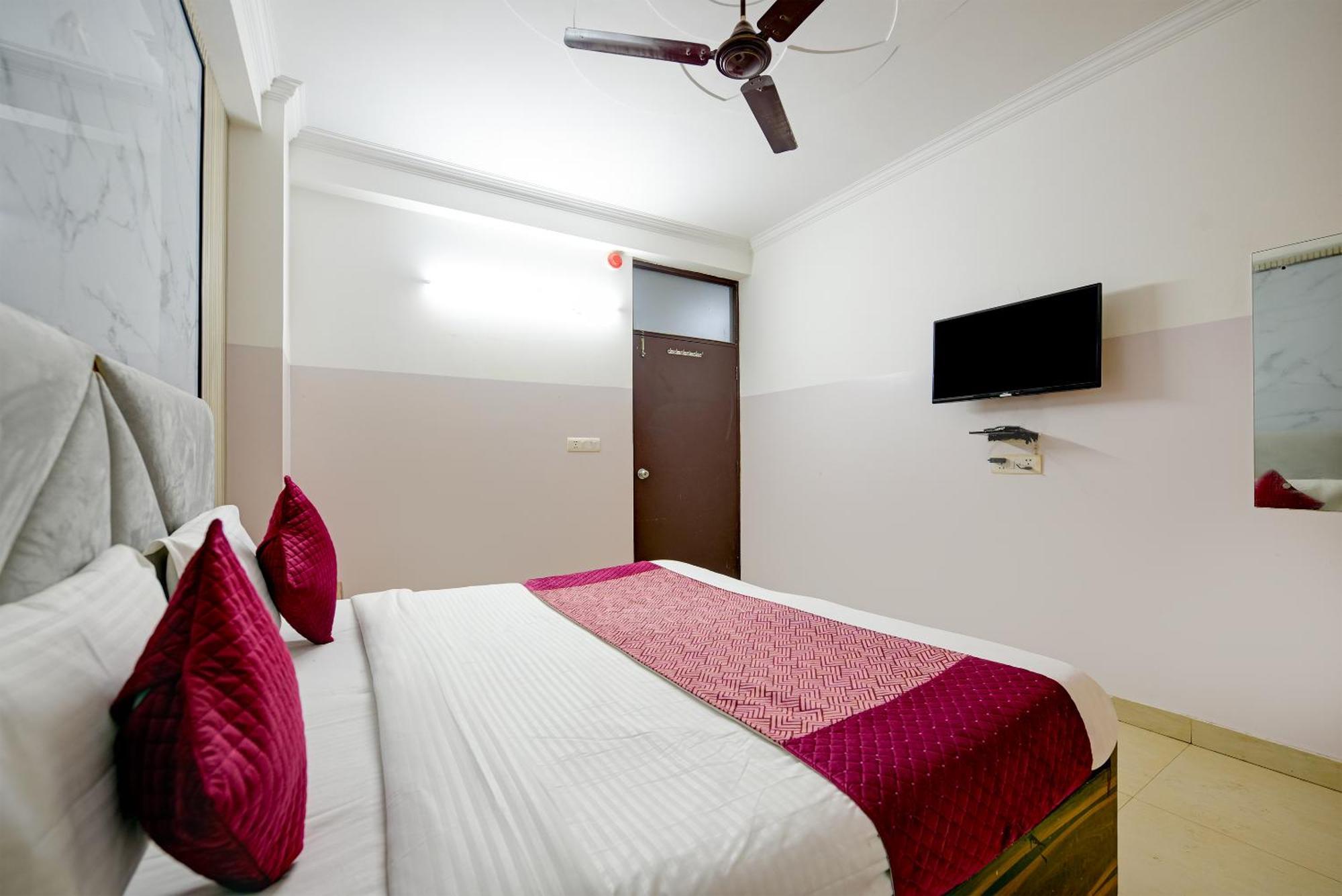 Hotel Galaxy Near Delhi Airport Nueva Delhi Exterior foto