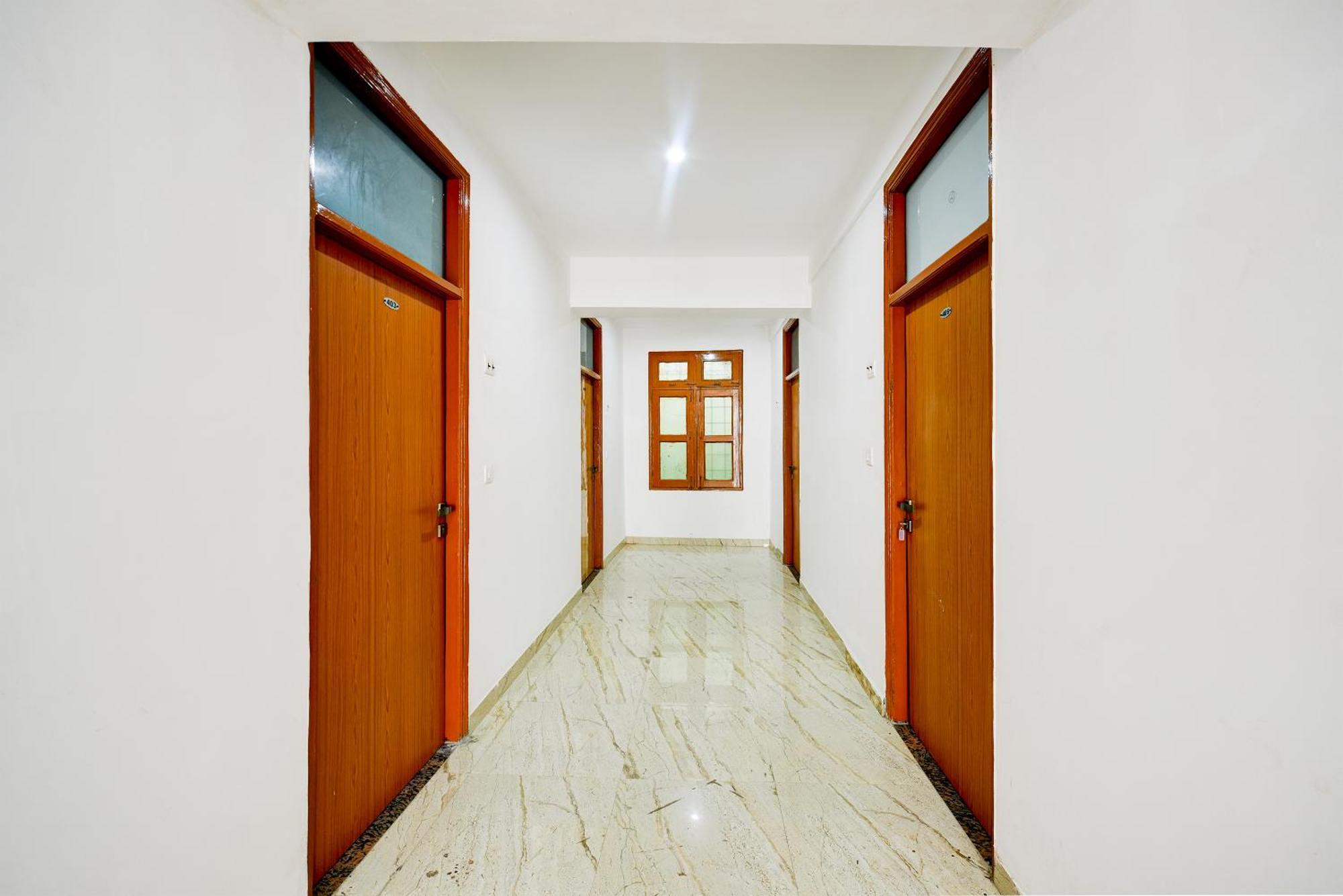 Hotel Galaxy Near Delhi Airport Nueva Delhi Exterior foto